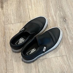 Black leather vans size 6W